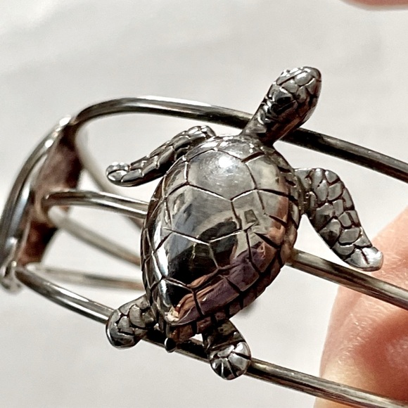 🐢🐚 CHUNKY 925 SILVER STAMPED SEA TURTLE SHELL SAND DOLLAR OPEN CUFF BRACELET - Picture 6 of 7